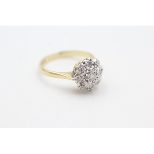 120 - 18ct gold vintage diamond cluster ring (3.2g) Size K 1/2