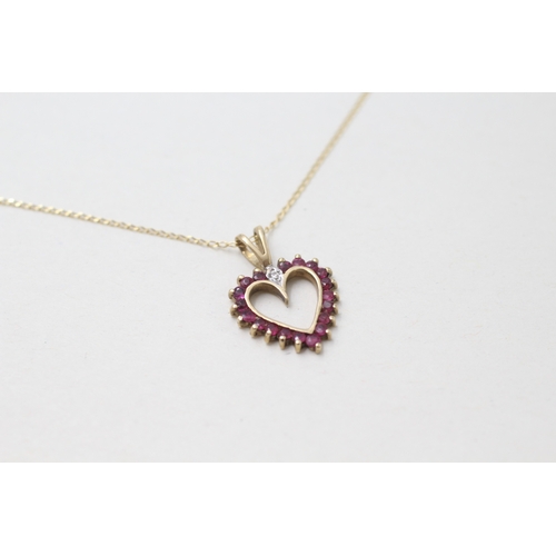 14 - 9ct gold ruby & diamond heart shape pendant necklace (1.6g)