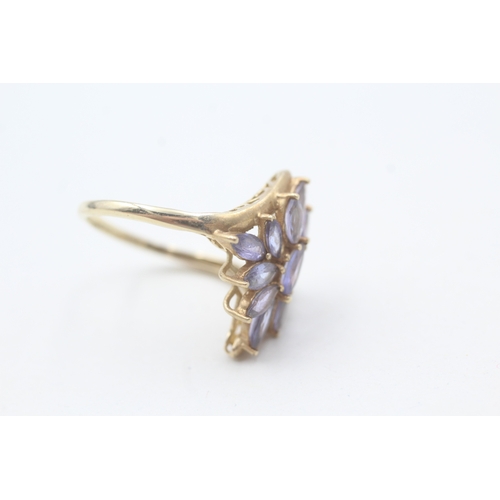 141 - 9ct gold tanzanite dress ring (2.9g) Size P 1/2