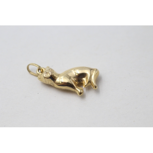 16 - 9ct gold cat charm (0.6g)