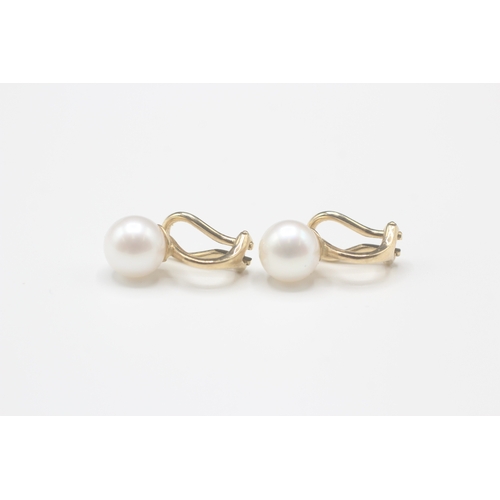 160 - 9ct gold cultured pearl clip on earrings (3.2g)