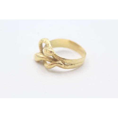 170 - 18ct gold double snake ring (4.4g) AS SEEN - MISSHAPEN Size J