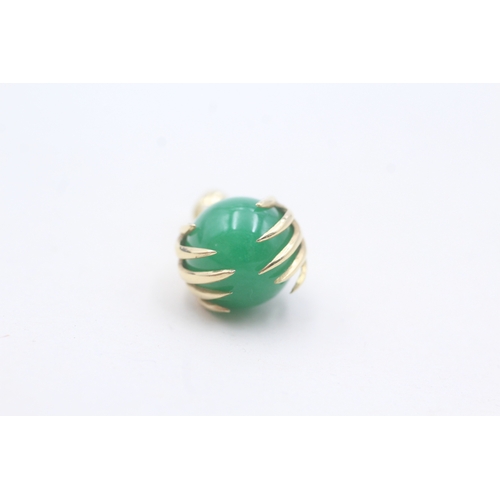 172 - 18ct gold quartzite charm (5.3g)