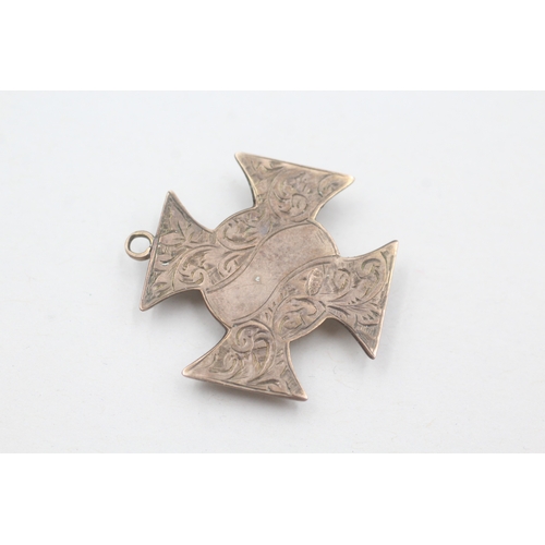 175 - 6ct gold cross locket (3g)