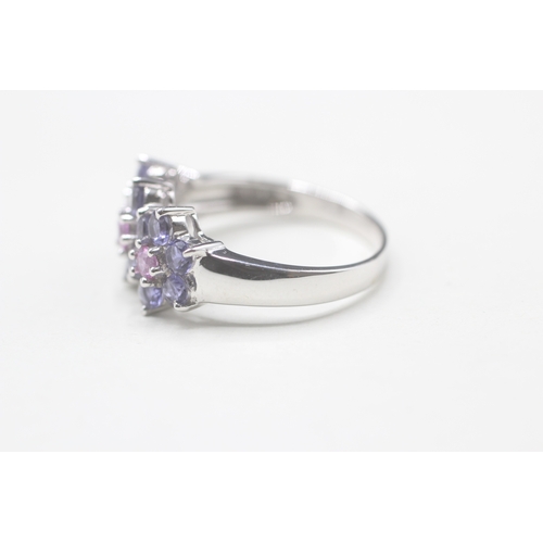 179 - 14ct white gold iolite & pink sapphire floral cluster ring (4.2g) Size R 1/2