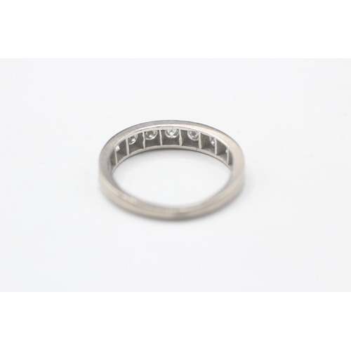 180 - 18ct gold diamond half eternity ring (2.7g) Size J