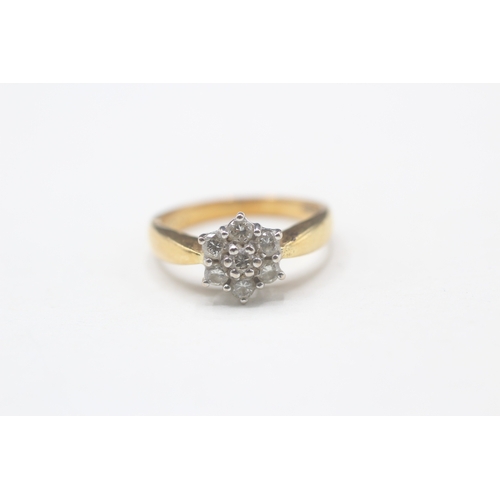 185 - 18ct gold diamond cluster ring (4g) Size J