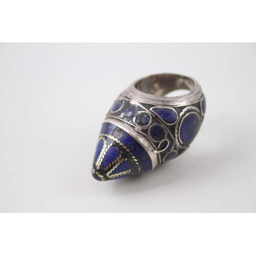 224 - Sterling Silver Traditional Ring w/ Lapis Lazuli 19g