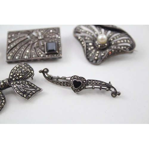 229 - Collection of Sterling Silver Marcasite Brooches inc. Gemstone, Bow x 5 47g