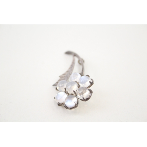 257 - Antique Sterling Silver Moonstone Floral Brooch 4g