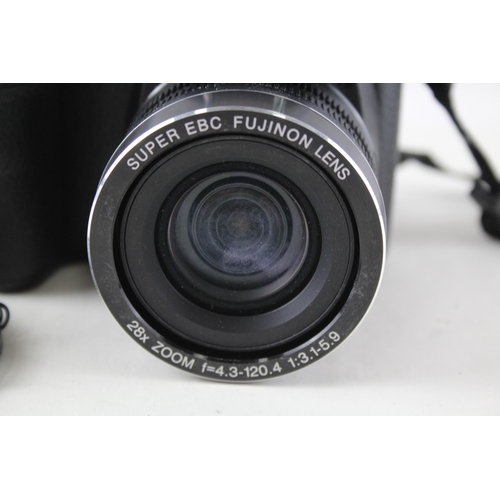 352 - Fujifilm Finepix S4400 Digital Bridge Camera Working w/ 28x Zoom