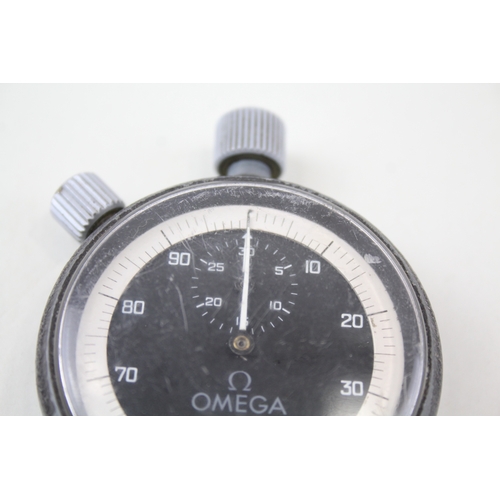 379 - Men's Vintage Omega Stop Watch WATCH RUNS