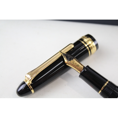 396 - Sailor Japan 1911 Standard Series Black Resin Fountain Pen w/ 21ct Gold Nib