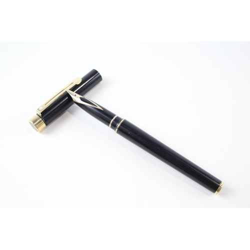 398 - Vintage Sheaffer Targa Black Lacquer Fountain Pen w/ 14ct Gold Nib WRITING