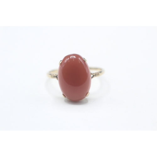 52 - 9ct gold carnelian single stone ring (4g) Size Y