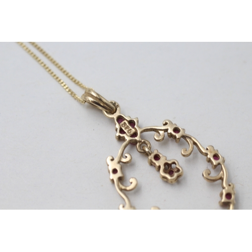 60 - 9ct gold ruby pendant necklace (3.4g)