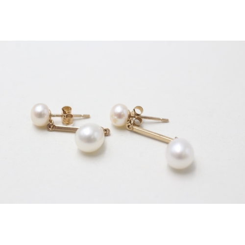 68 - 9ct gold cultured pearl drop earrings (2g)