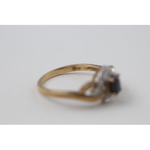 7 - 9ct gold diamond and sapphire ring (2.3g) Size P