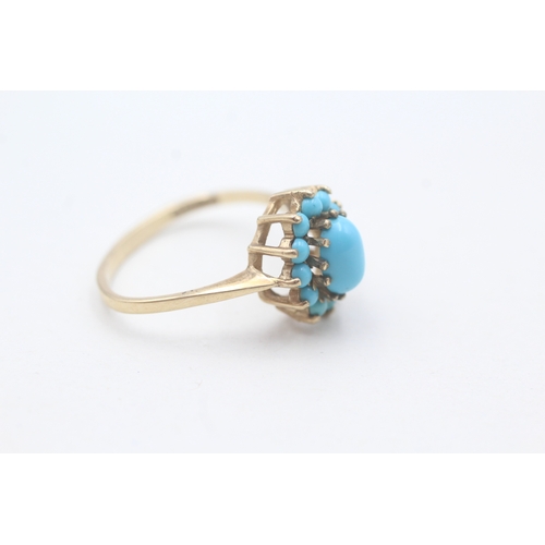 77 - 9ct gold vintage turquoise cluster ring (2.5g) Size P