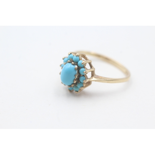 77 - 9ct gold vintage turquoise cluster ring (2.5g) Size P