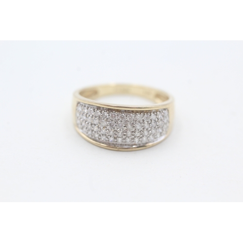 80 - 9ct gold pare set diamond ring (3.2g) Size P