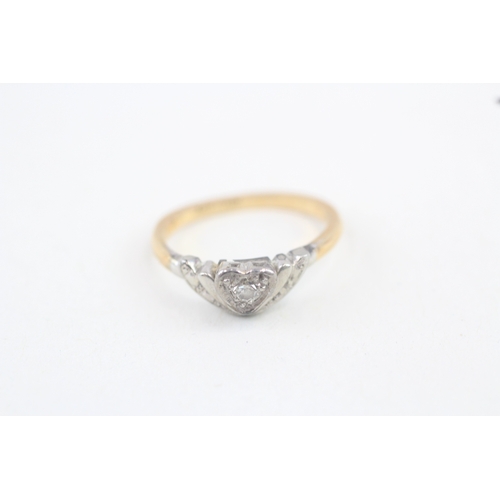 85 - 18ct gold and platinum diamond solitaire dress ring (2.6g) AS SEEN - MISSHAPEN Size H