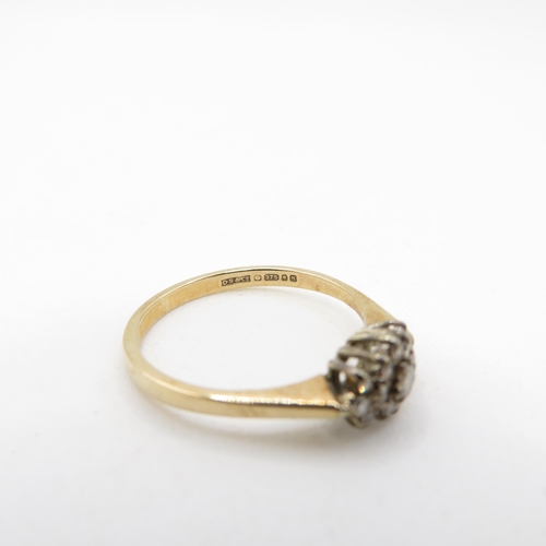 189 - 9ct diamond ring (1.4g) Size K