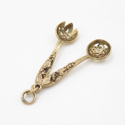 211 - HM 9ct Gold Serving Spoons Charm - 2.44g