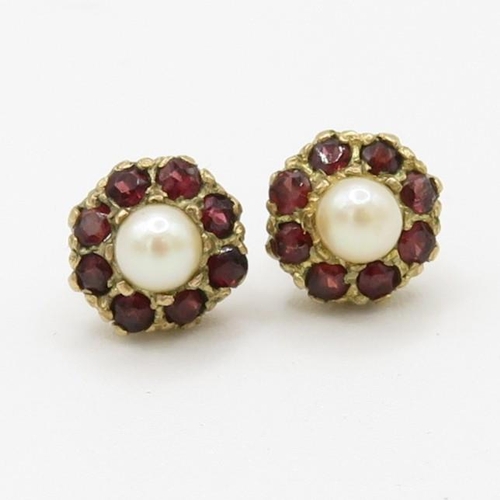 63 - 9ct gold cultured pearl & garnet cluster stud earrings with scroll backs (2.6g)