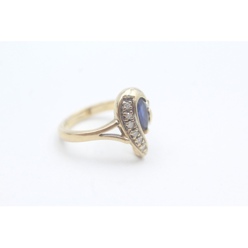 113 - 9ct gold sapphire 7 diamond dress ring (2.9g) Size  H