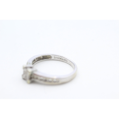 120 - 9ct gold diamond dress ring (2.1g) Size  J 1/2