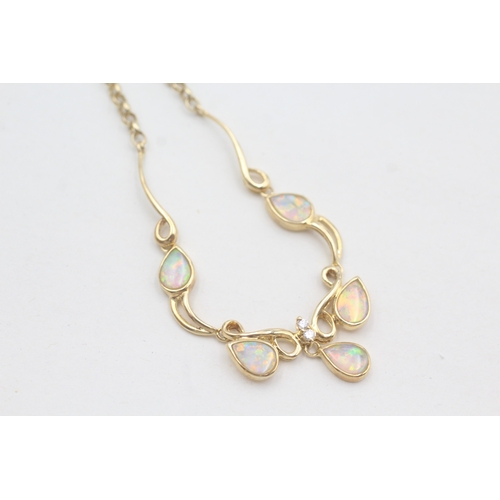 2 - 18ct gold opal & diamond necklace (8.3g)