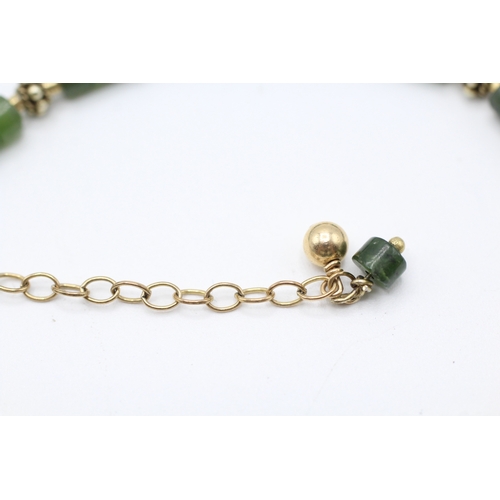 38 - 9ct gold nephrite bracelet (8.1g)