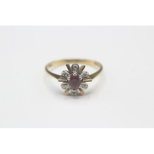 58 - 18ct gold vintage ruby and diamond floral burst cluster dress ring (3.4g)