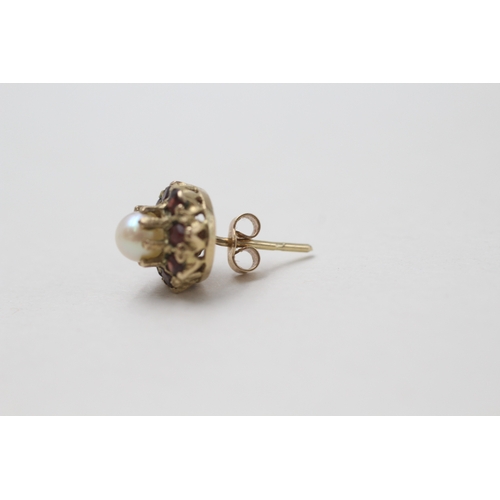 63 - 9ct gold cultured pearl & garnet cluster stud earrings with scroll backs (2.6g)