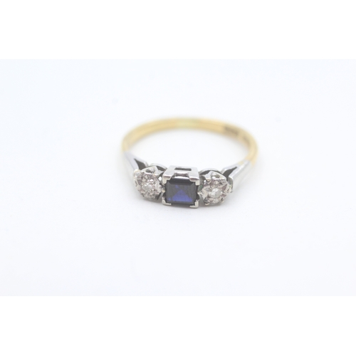 83 - 18ct gold vintage sapphire and diamond trilogy dress ring (2.4g) Size  L