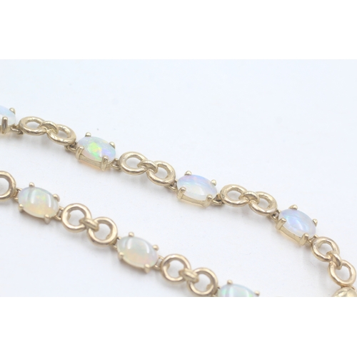 88 - 9ct gold opal bracelet (5.4g)