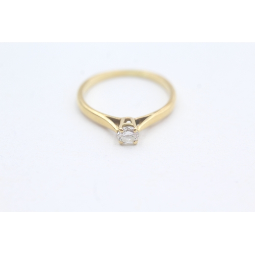 89 - 18ct gold diamond solitaire ring (1.8g) Size  L