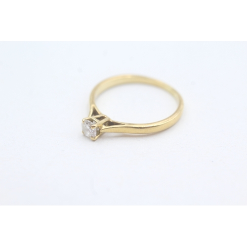 89 - 18ct gold diamond solitaire ring (1.8g) Size  L