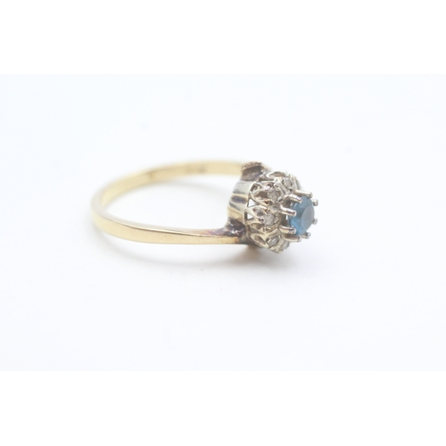 90 - 9ct gold diamond & topaz halo ring (3.5g) Size  P