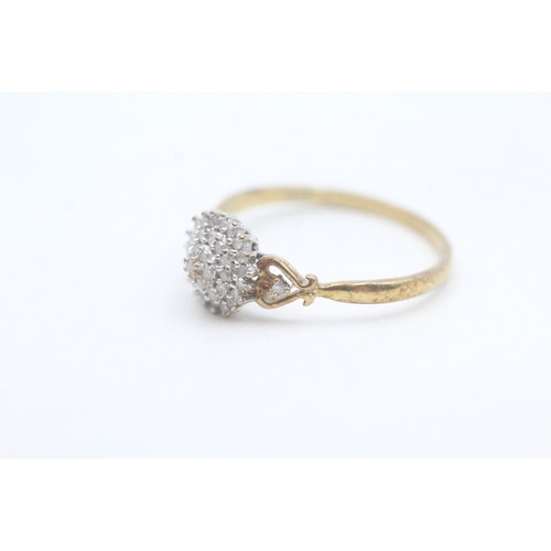 92 - 9ct gold diamond dress ring (2g) Size  U