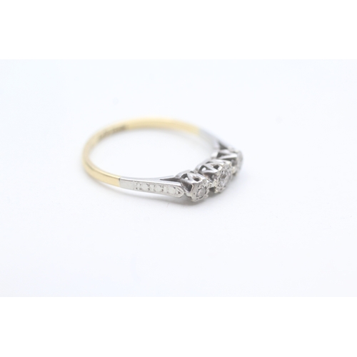 95 - 18ct gold & platinum vintage diamond three stone ring (1.9g) Size  N