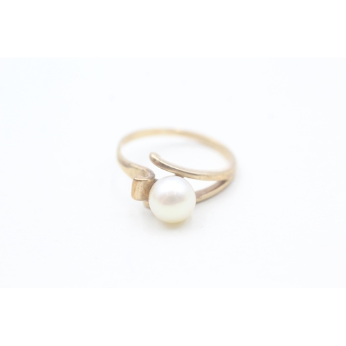 98 - 9ct gold vintage cultured pearl dress ring (2.3g)