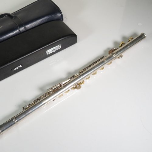 448 - Yamaha solid silver flute YFL42 made in Japan boxed