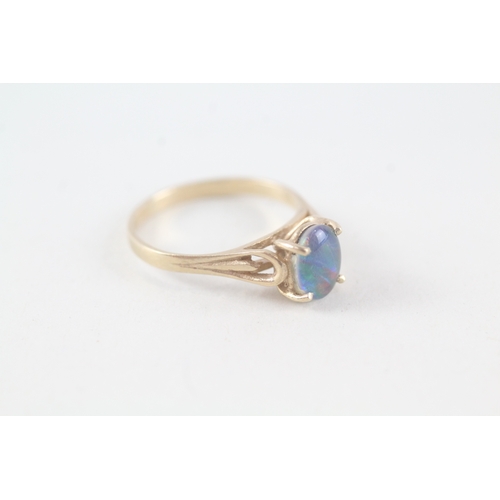 18 - 9ct gold opal triplet ring (1.9g) Size N