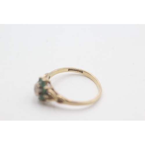 25 - 9ct gold emerald and diamond ring (1.5g) Size N