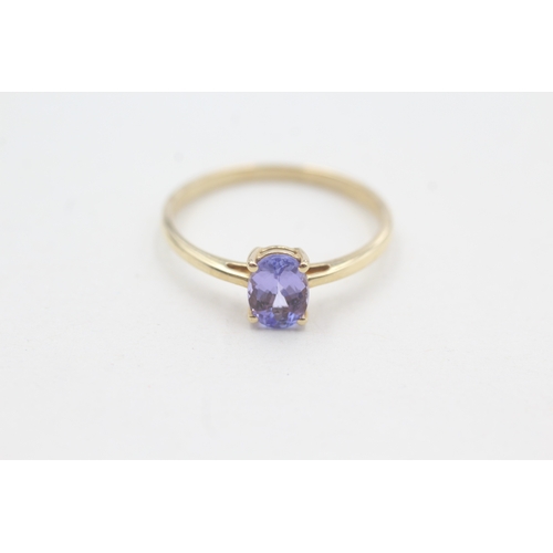 26 - 10ct gold and tanzanite ring (1.7g) Size S