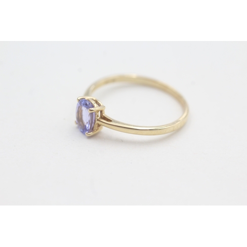 26 - 10ct gold and tanzanite ring (1.7g) Size S