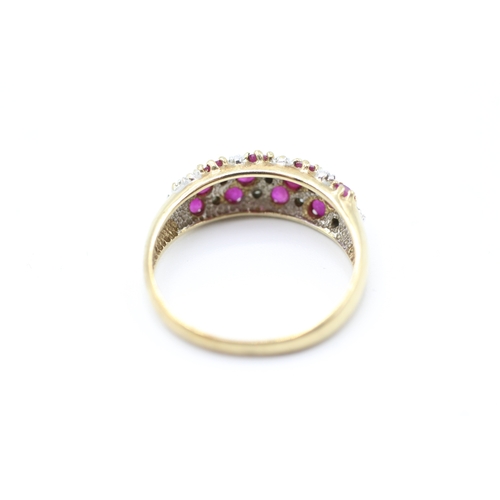 32 - 9ct gold ruby and diamond ring (2.4g) Size M