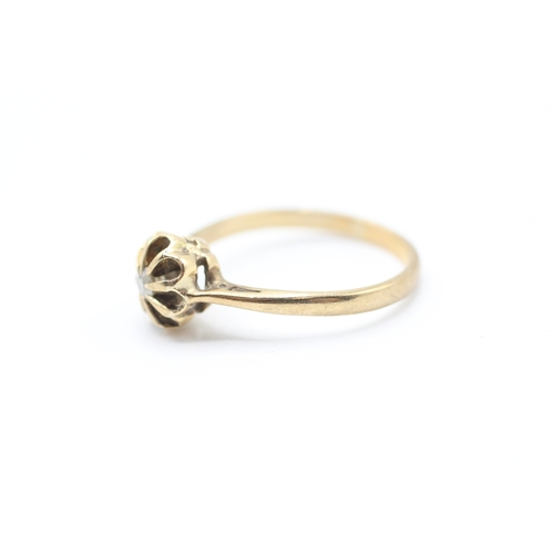 35 - 9ct gold diamond solitaire ring (2.5g) Size O